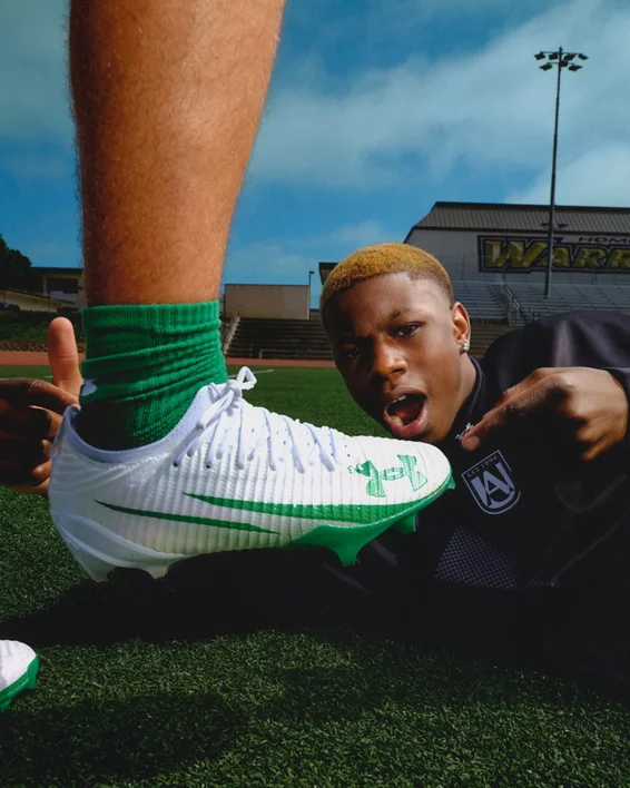 UA Blur Pro Mens Football Cleats - Image 2