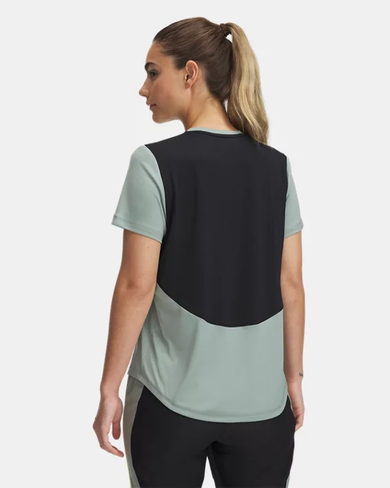 UA Challenger Pro Womens Training Short Sleeve - Image 2