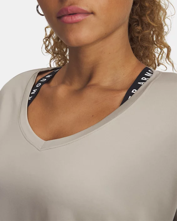 UA Motion V-Neck Womens Long Sleeve - Image 3